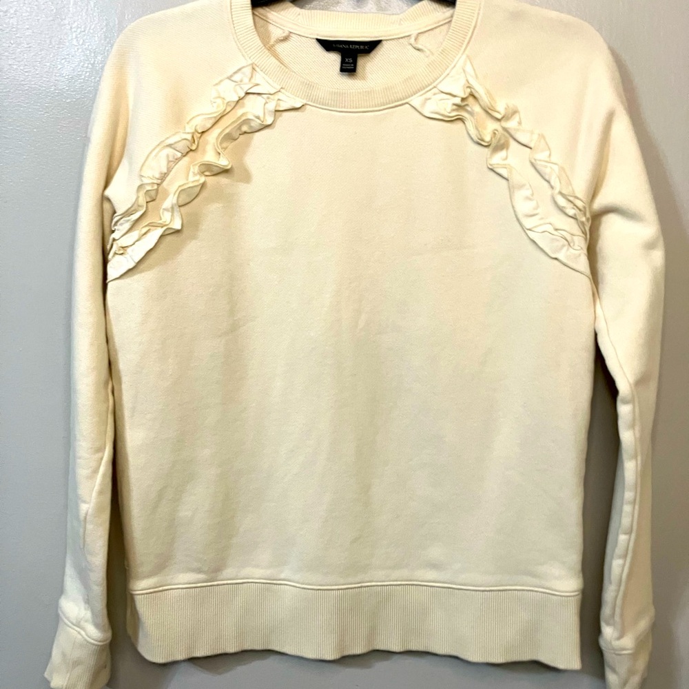 Banana Republic Pullover Top Women’s XS Cream Colored Ruffled Front Sweatshirt